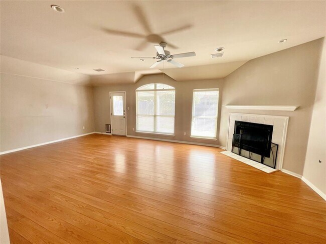 Photo - 7008 Auckland Dr