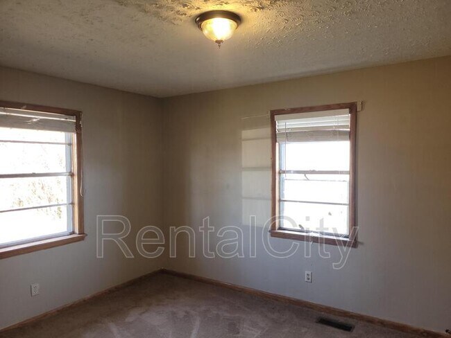 Photo - 103 Crawford Ave