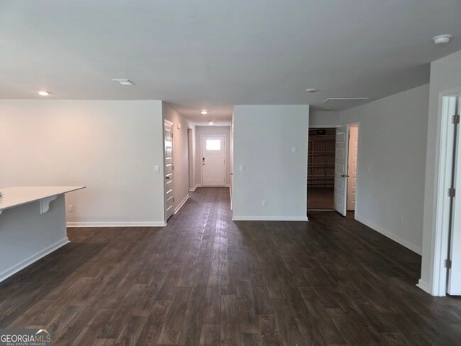 Photo - 100 Ponderosa Lp