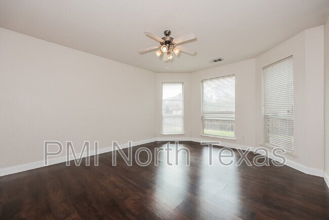 Photo - 6004 Lakecrest Dr