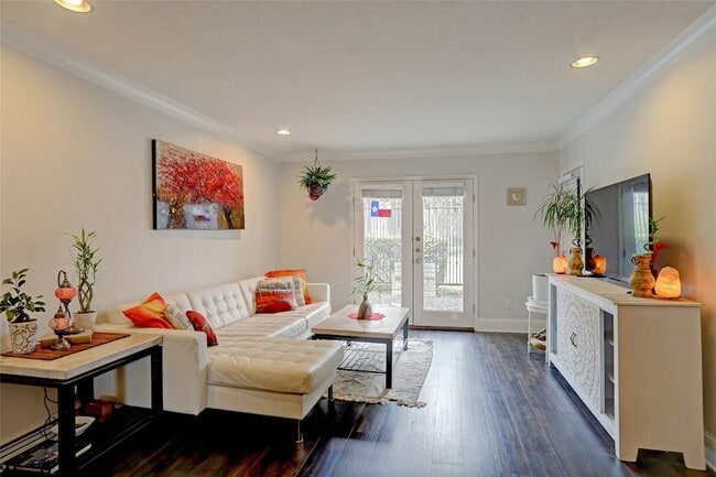Photo - 7736 Meadow Rd Unit 102J