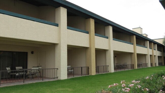 Exterior of Building - 7350 N Pima Rd Unit 165