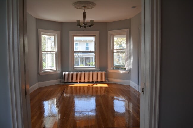 Building Photo - 23 Congreve St Unit Apt #1