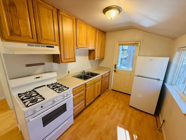 Photo - 940 Merced Ave Unidad 3