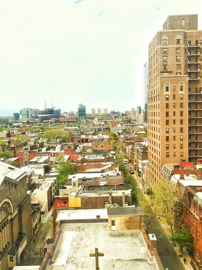 great center city & university city views - 224 W Rittenhouse Square Unit 1515b