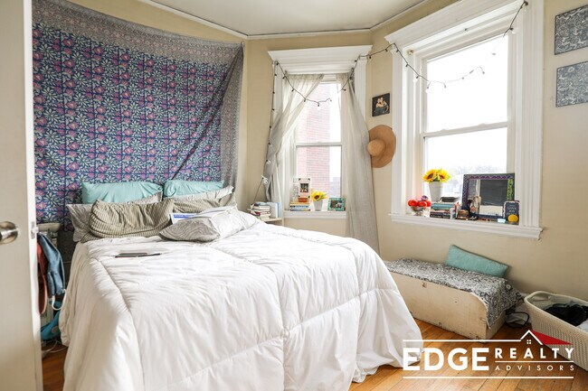 Photo - 1721 Commonwealth Ave Unit 2