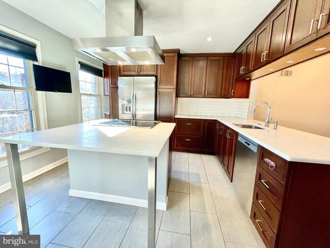 Photo - 1228 C St SE