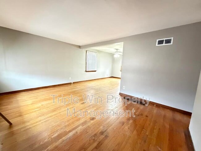 Photo - 8664 Belhaven Dr