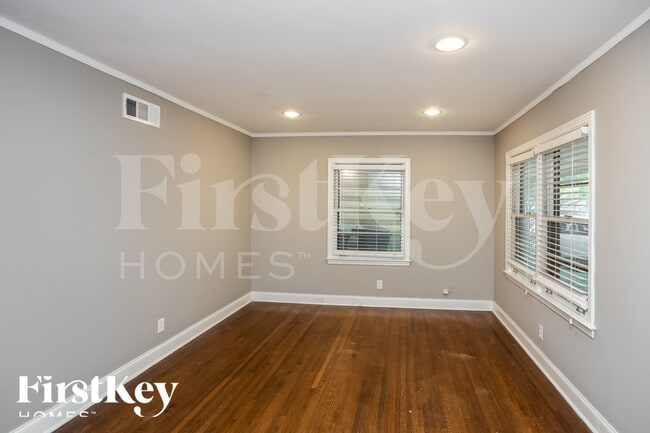 Photo - 4549 Leatherwood Ave