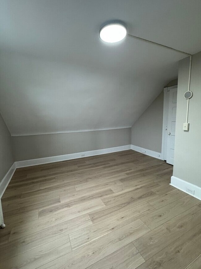 Photo - 2232 Mount Carmel Ave