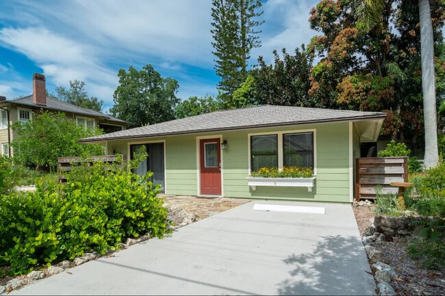 Building Photo - 2475 Alameda Avenue