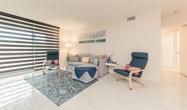 Photo - 19801 E Country Club Dr Unit 4303