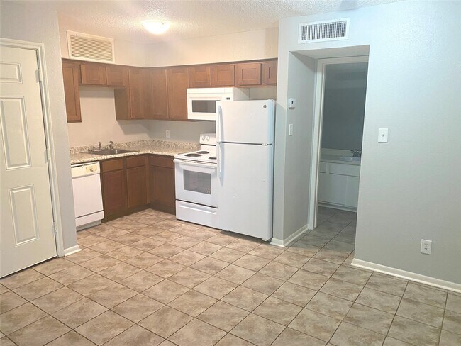 Photo - 10855 Meadowglen Ln Unit 825