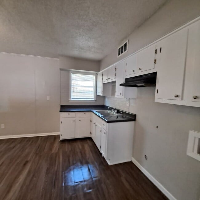 Photo - 4839 Applestone St