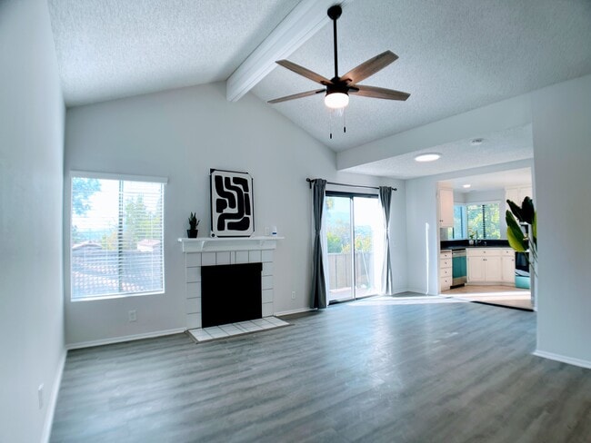 Photo - 22725 Lakeway Dr Unit 390