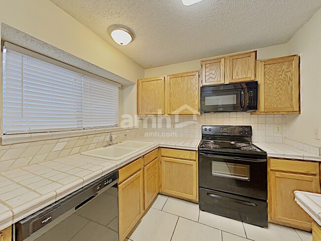 Photo - 734 Cypresscliff Dr