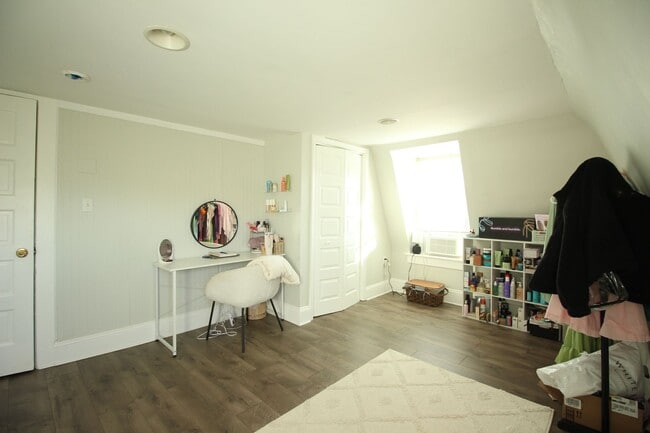 Photo - 713 Spring Garden St Unit 2