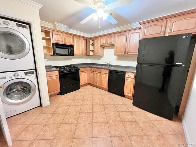 Photo - 153 Montgomery Ave Unit B