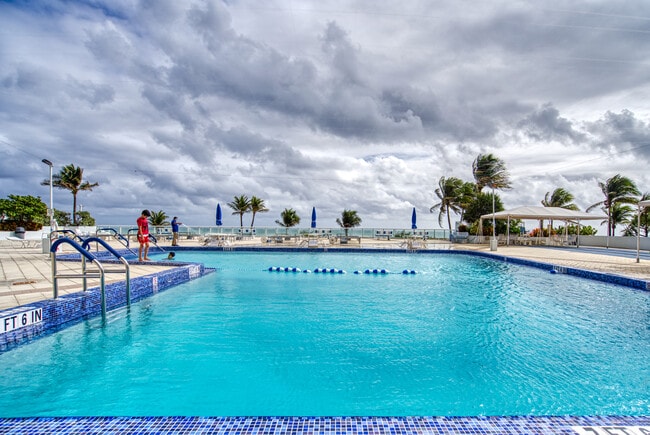 Photo - 2030 S Ocean Dr Unidad 1003 Rental