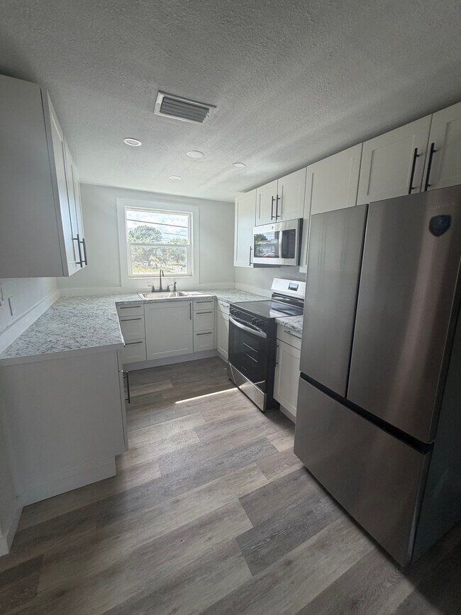 Photo - 1302 Clearlake Rd