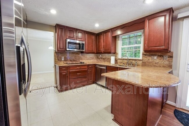 Photo - 6410 Kings Landing Rd