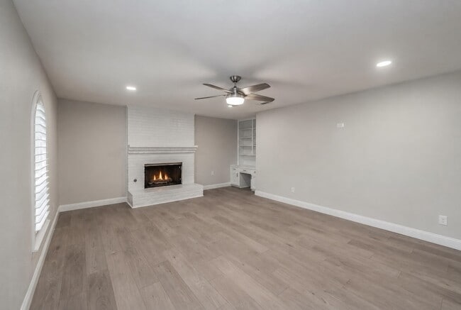 4904 Arborlawn Dr