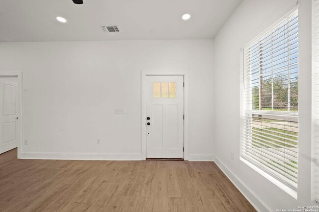 Photo - 725 Westfall Ave