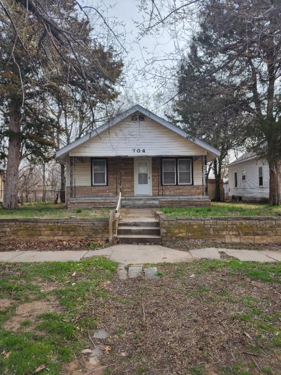 Building Photo - 704 N A St