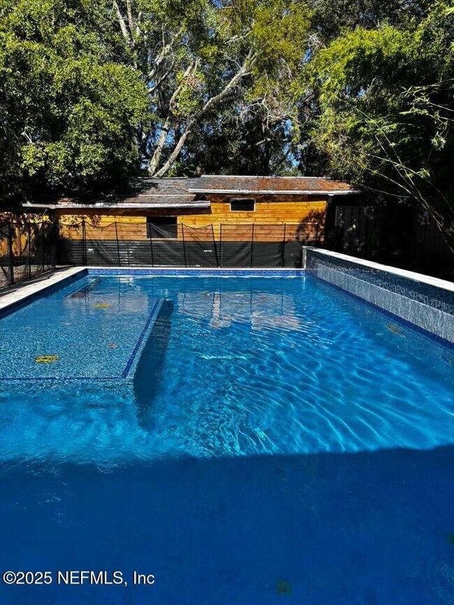 Photo - 1363 Crosby Ln