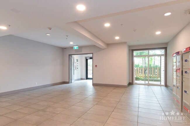Photo - Spacious 2 Bed 2 Bath + Den Ground Level Condo for Rent in Langley! Unit 104