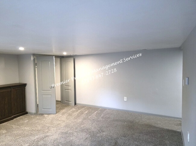 Photo - 1119 Riverside Dr