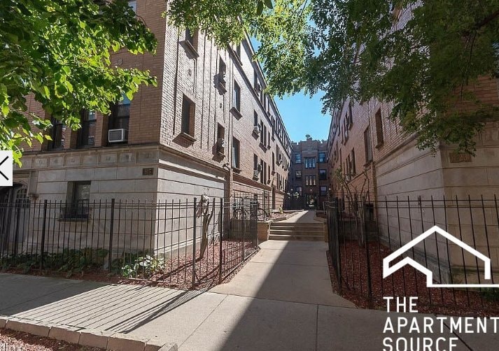 Photo - 821 W Cornelia Ave Unit 2