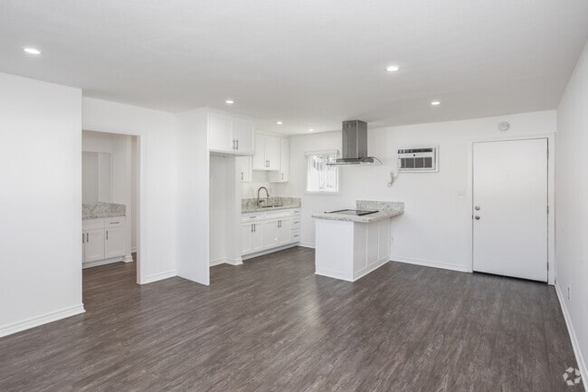 Studio - 475SF - Living Room/Kitchen
