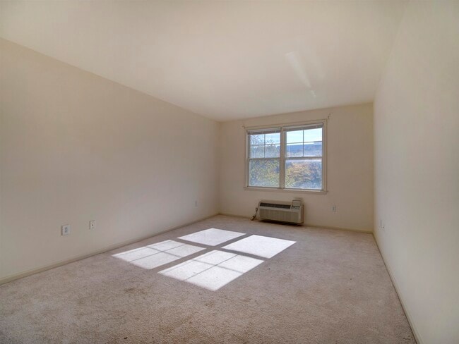 Photo - 15 Freedom Way Unit 106