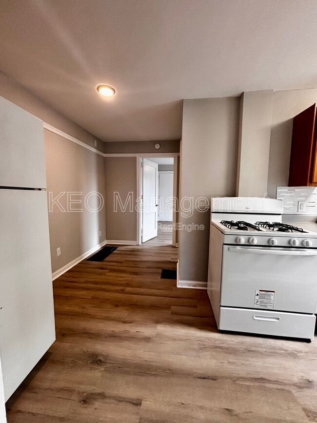 Photo - 235 E Xenia Dr Unidad A A