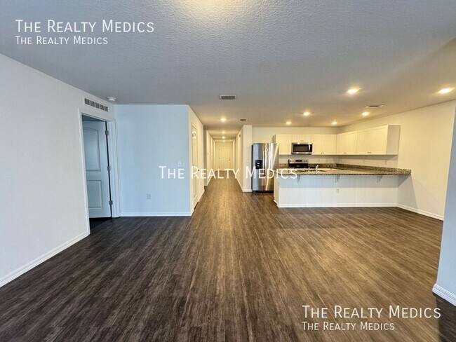 Photo - 392 Aster Ct