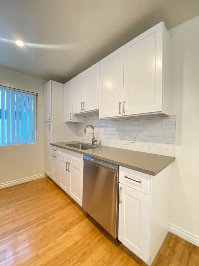 Photo - 4327 Inglewood Blvd