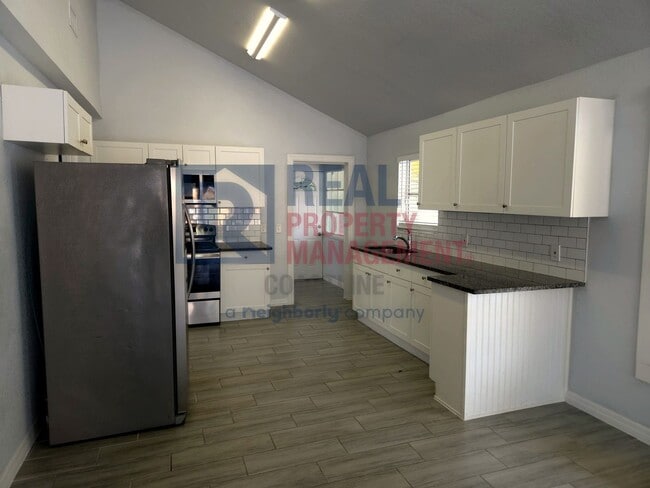 Photo - 1415 10th St W
