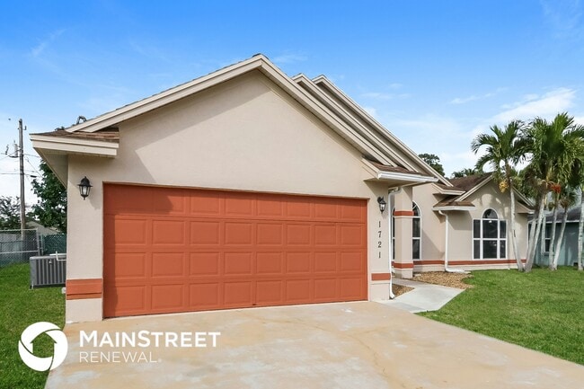 Photo - 1721 SW Whipple Ave Casa