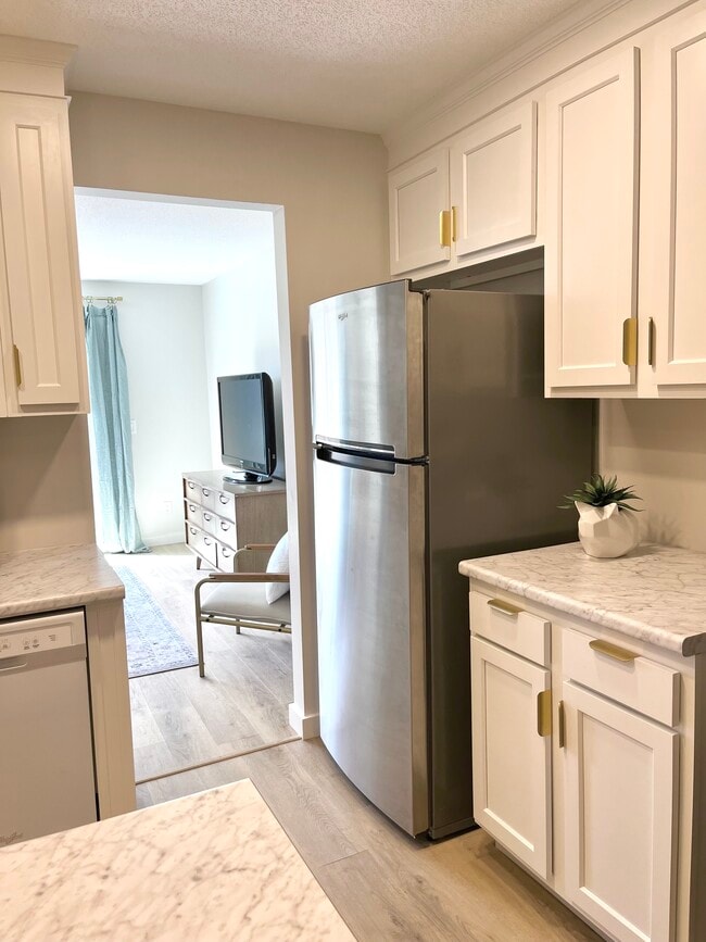 Photo - 10925 Otsego St Unidad A