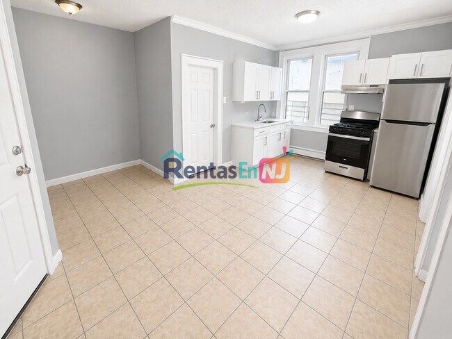 Photo - 151 Parker St Unidad 7