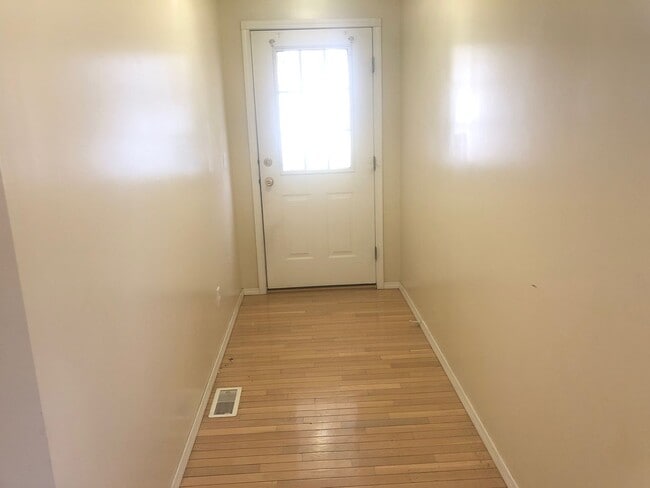 Photo - Beautiful 3BR, 2.5 bath townhouse in north Normal. Over 2300 square feet. New carpet throughout. ...