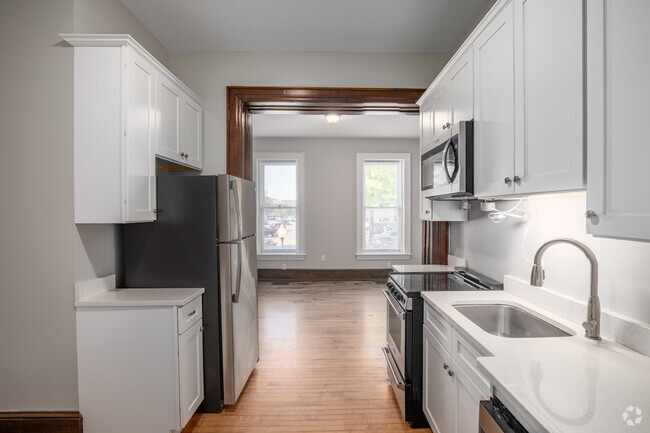 2BR, 1BA - 1,145SF - Kitchen