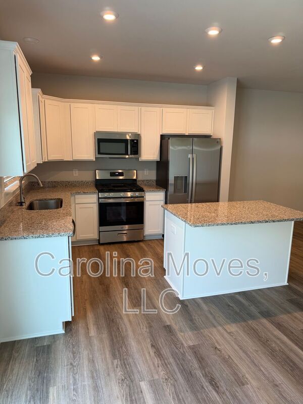 Photo - 179 Randwick Ln