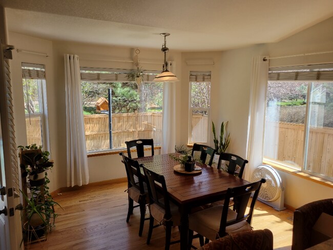 Photo - 456 Lavastone Ave