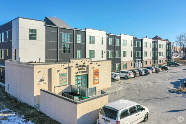 Photo - Garage Lofts