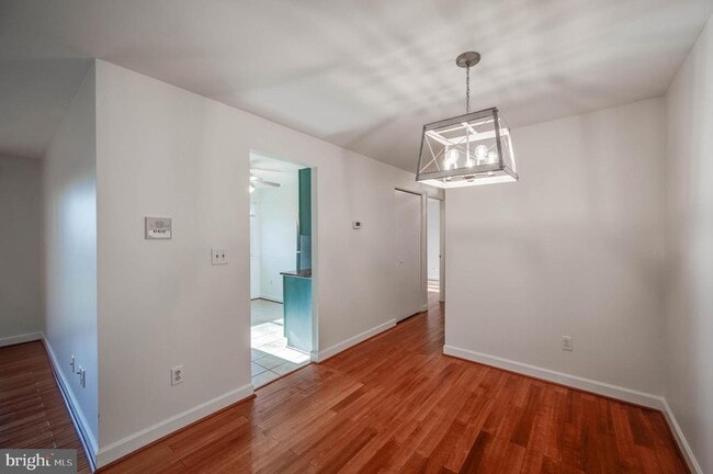 Building Photo - 10600 PARTRIDGE Ln Unit T-3