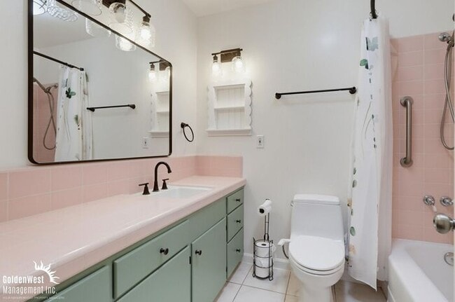 Beautifully Updated 4Bdm 3Ba Home with Private Pool & 2-Car Garage in Mount Helix!
