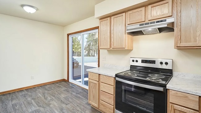 Photo - 923-925 Rosamond Ave Unit 925