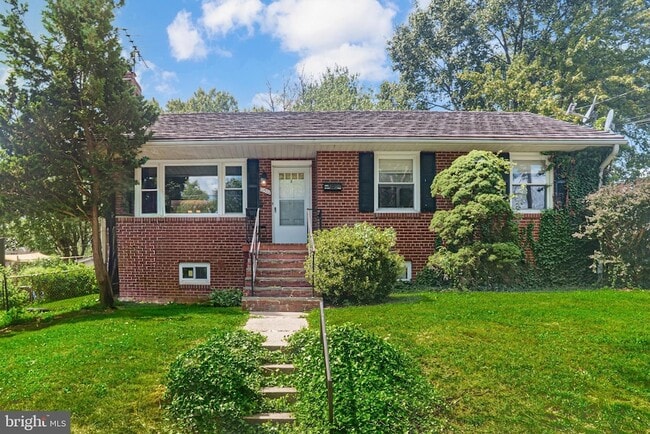 Building Photo - 10502 Glenhaven Dr Rental
